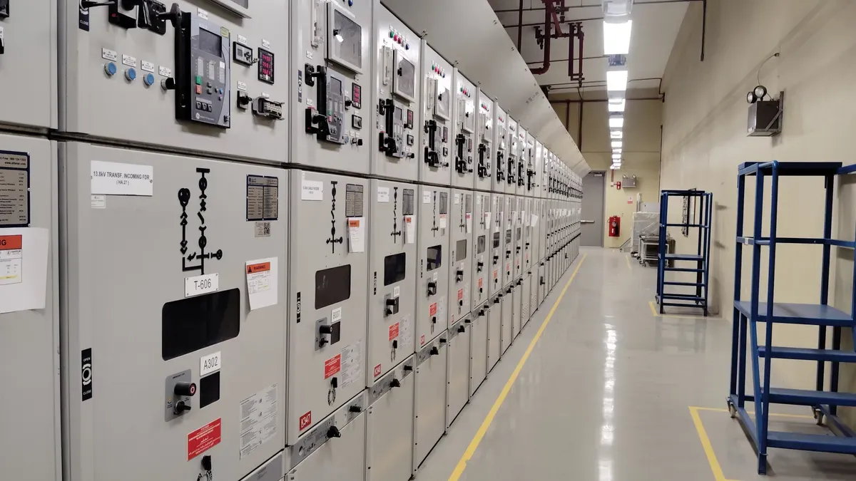 Fit in 48V Telecom Rectifier Cabinets