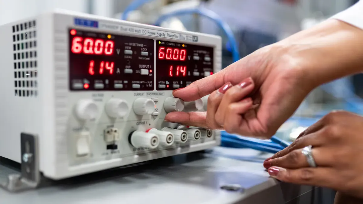 What a modular 48V power shelf with hot-swap redundancy is and how it works