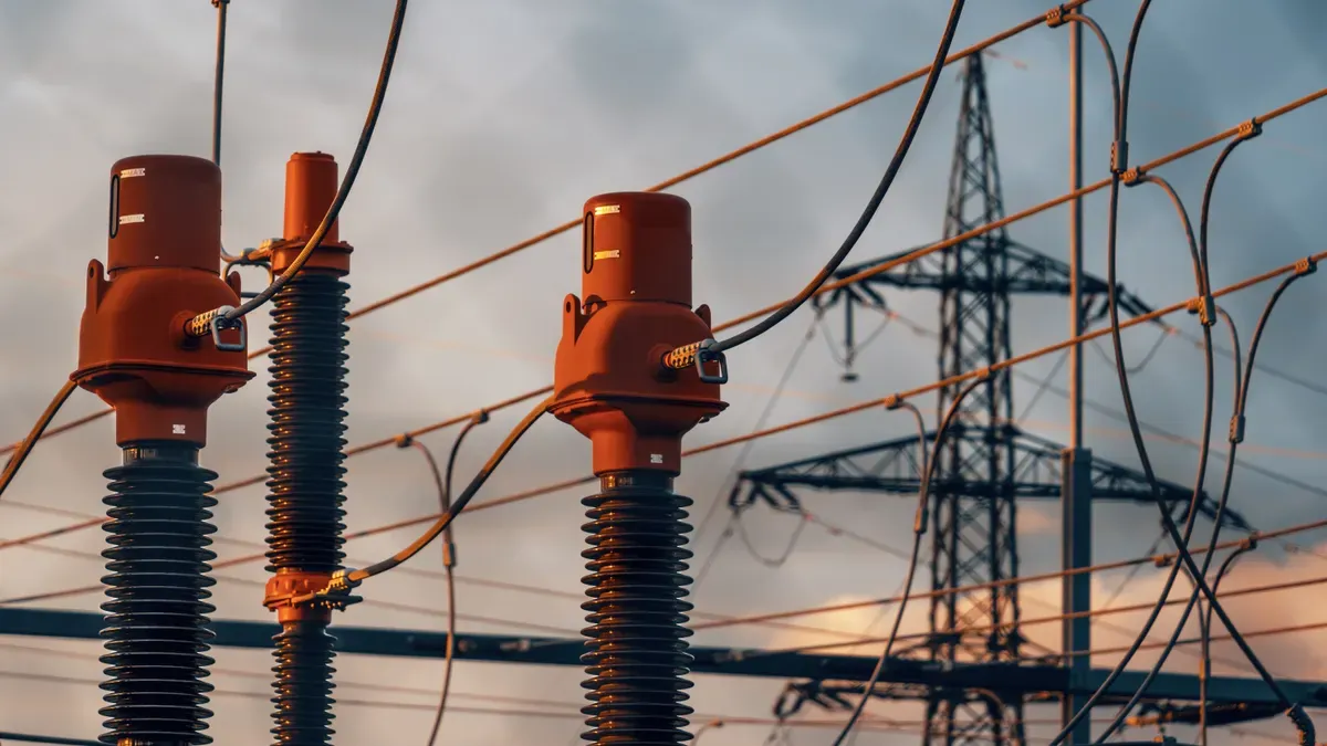 How Smart PDUs in Telecom Cabinets Optimize Cooling and Power Efficiency