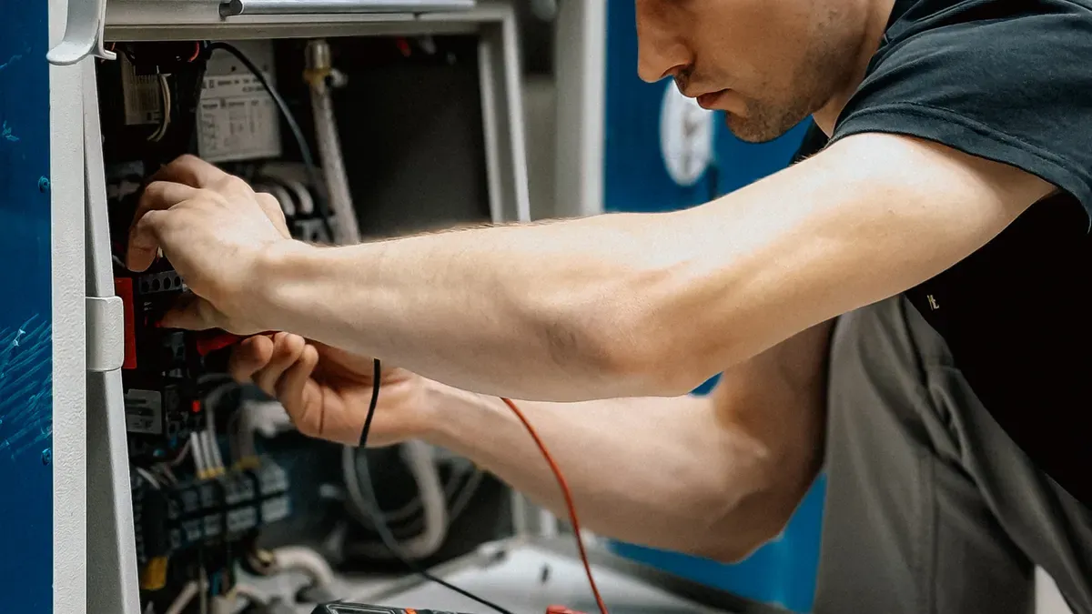 How Data Accumulation Enhances Smart PDU Predictive Maintenance in 2026