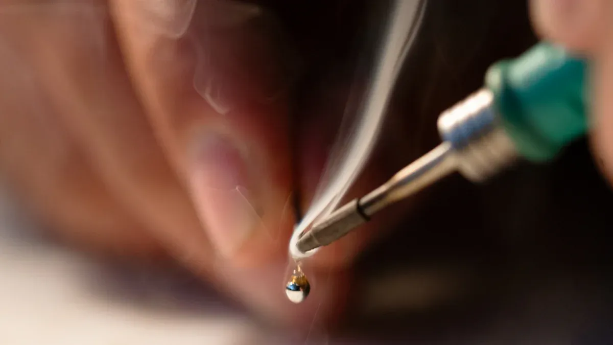 Волновая пайка: особенности и процесс