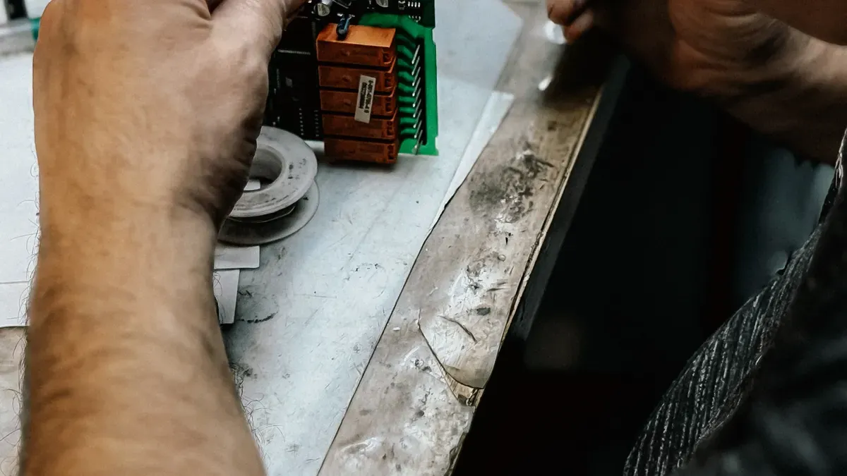 Key Factors in Manual vs Automated Through-Hole Assembly