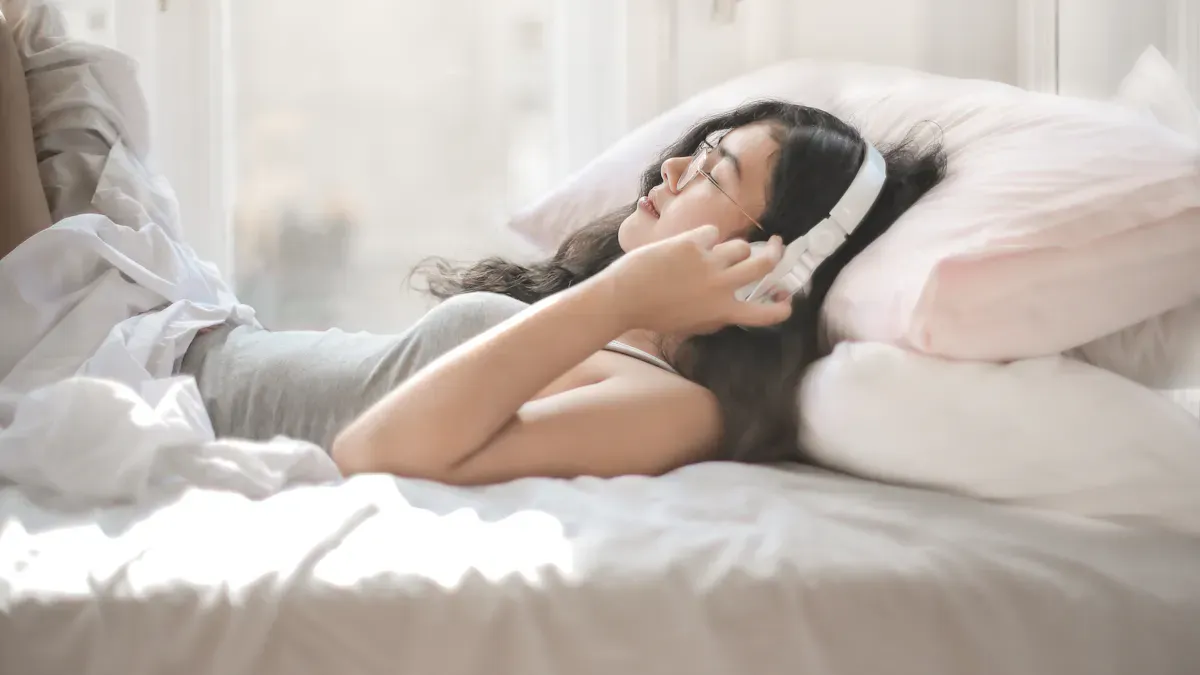 Sleep Earbuds vs. Sleep Headphones