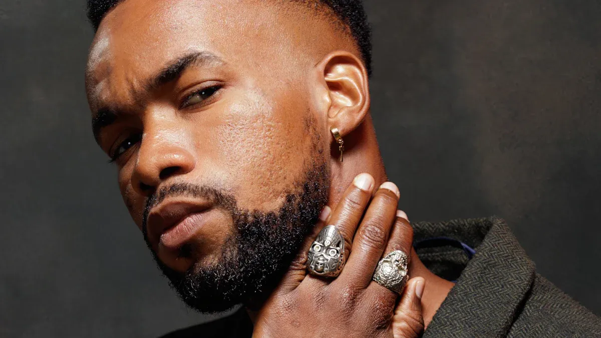 Choosing a Lightweight Smart Ring for Men