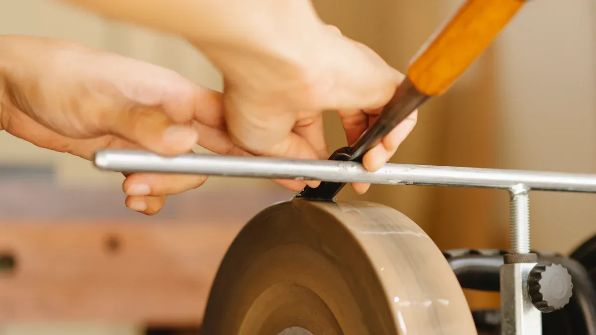 Choosing the Right Bench Grinding Wheel Material for Your Needs