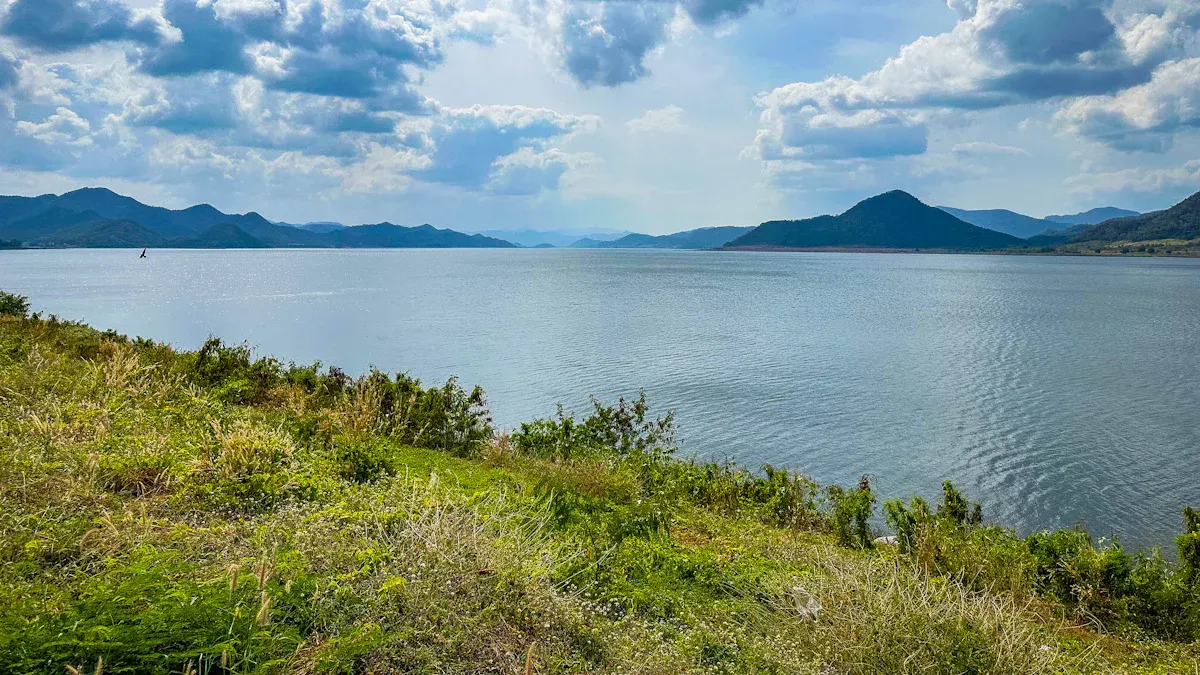 Perbedaan Data Lake vs Data Warehouse