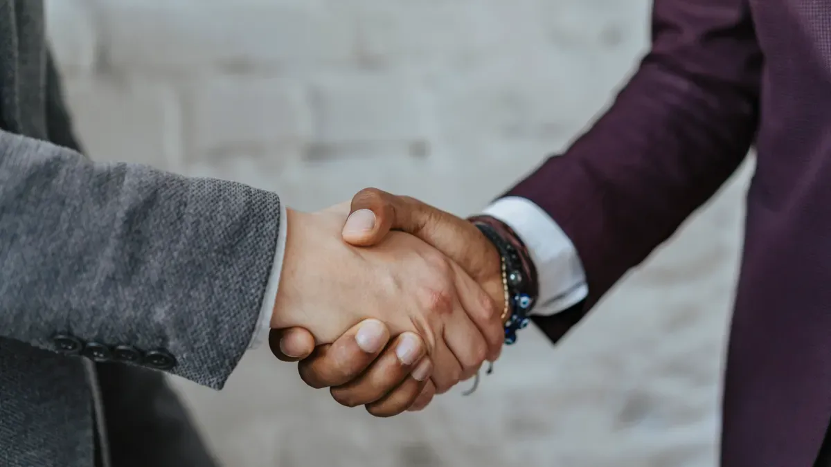 Selecting the Right Supplier for Global Growth