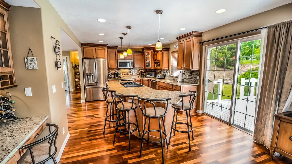 Laminate Flooring vs Luxury Vinyl Plank: Which Is Better?