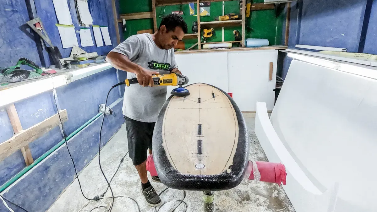 Epoxy vs Polyester Resin for Surfboards: Which is Better?