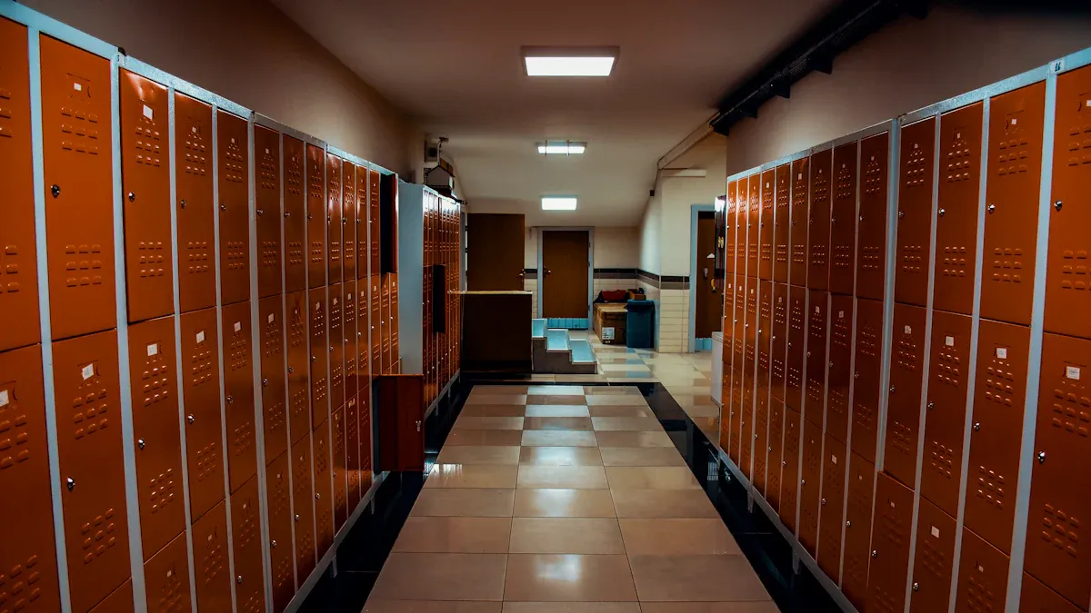 储物柜存放的优缺点