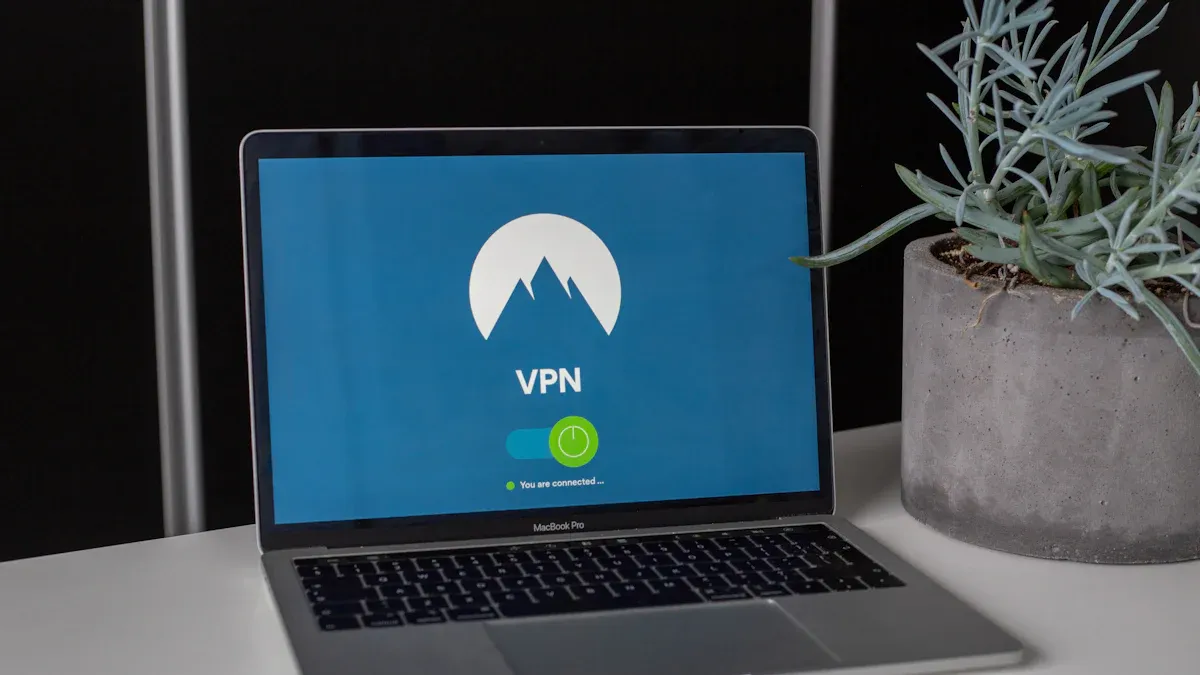 Comprendre les différences entre application et extension VPN