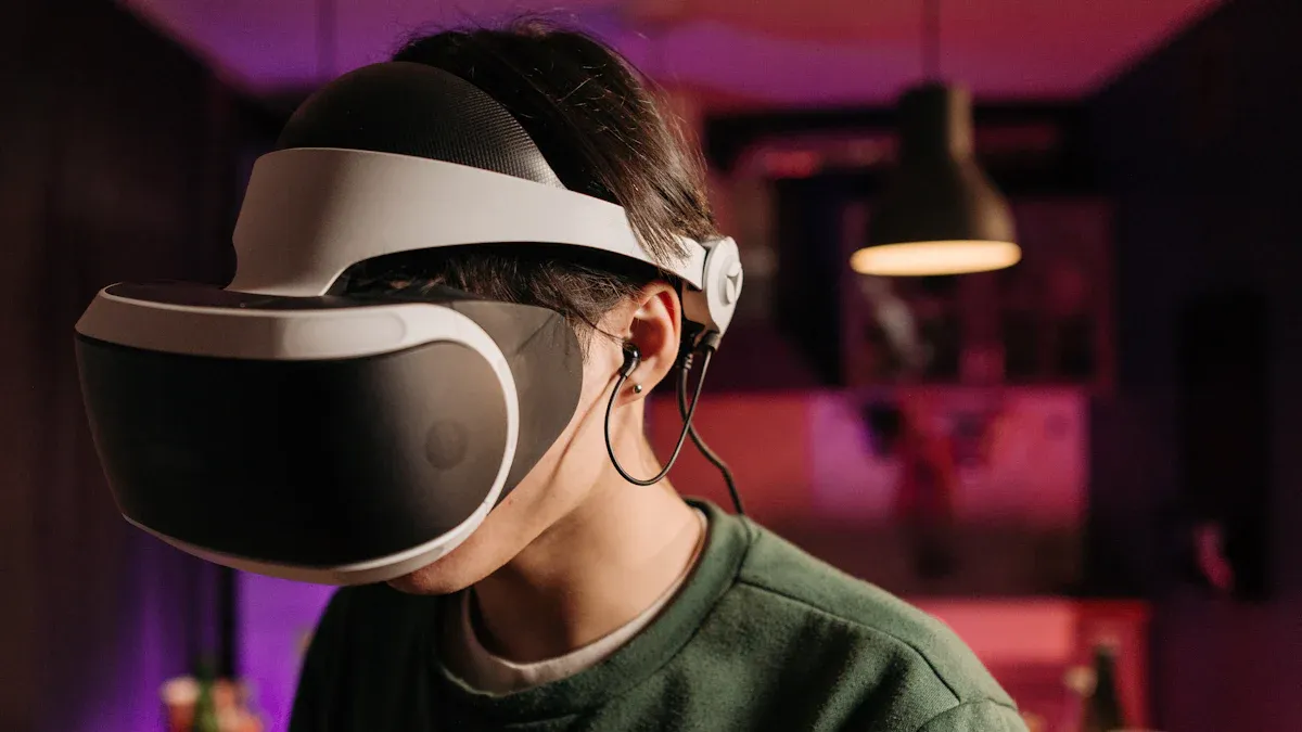Comment la réalité virtuelle transforme l'
                style=