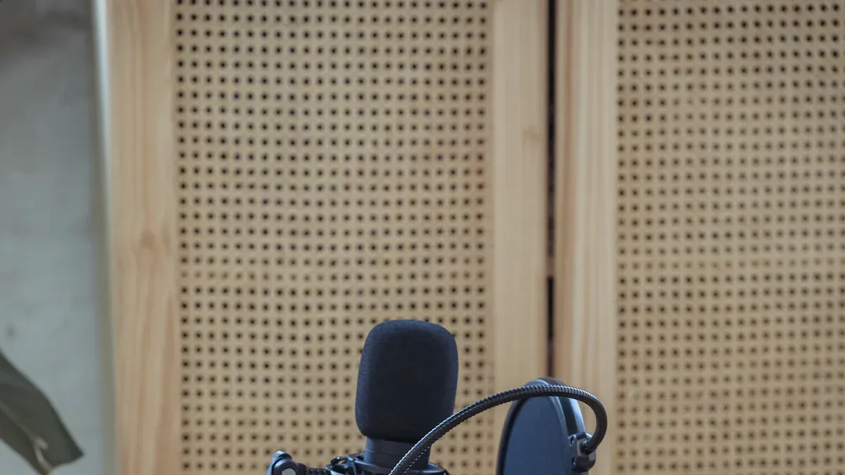 Comment réussir à produire un podcast de marque en 2025