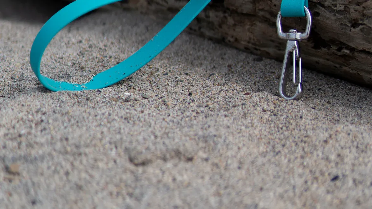 Hands-Free Dog Running Leash: Materials & Comfort