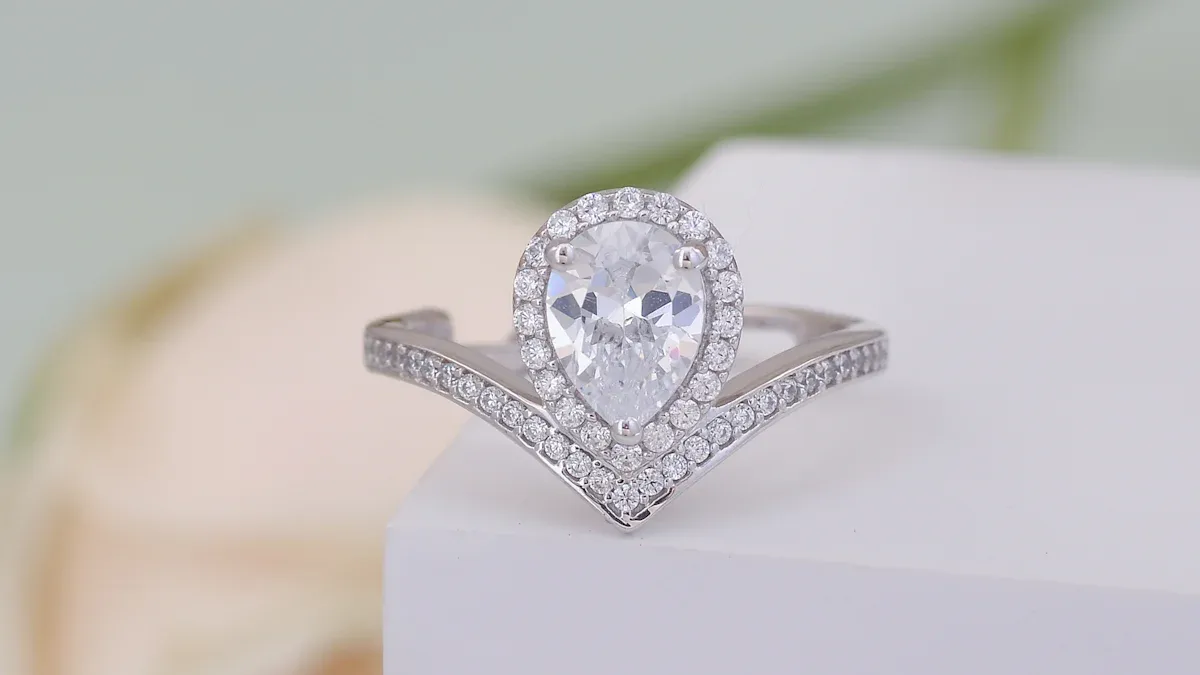 The 4 C’s of a 2 Carat Moissanite Ring