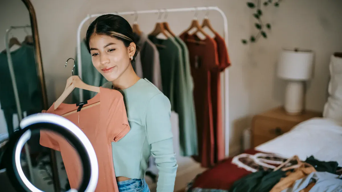Influencer-Style Shopping Guide