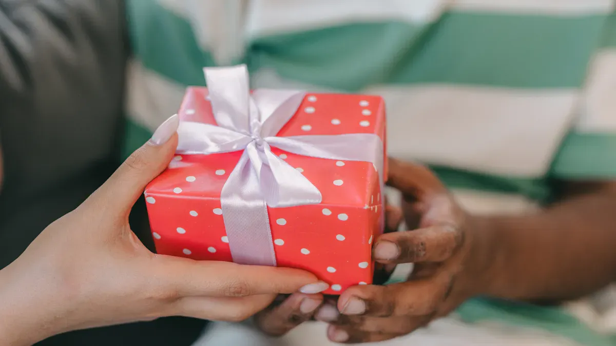 Great Anniversary Gifts for Him You Can Buy Online