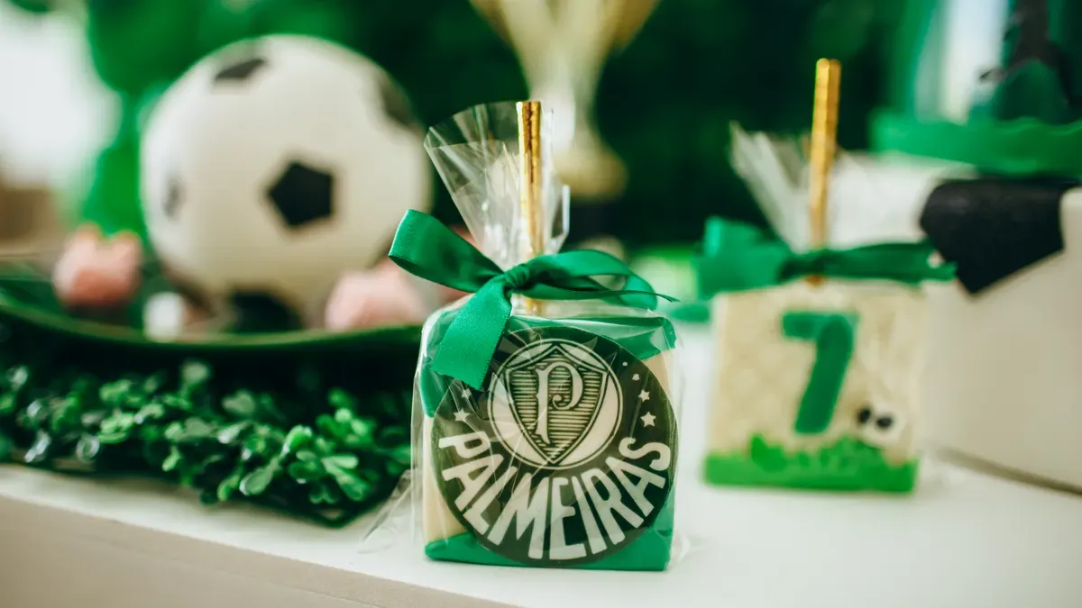 DIY Soccer Gifts and Decor Ideas