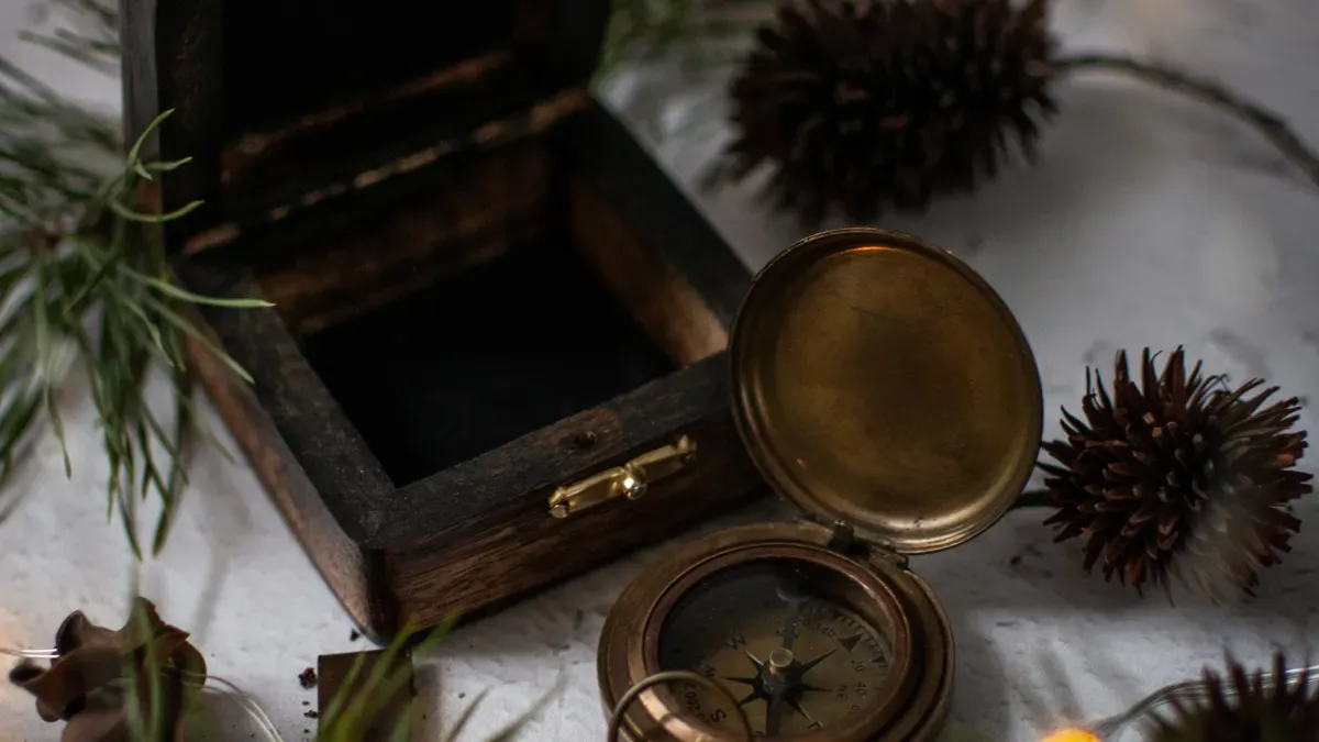 Personalized Whiskey Ornaments That'
                style=