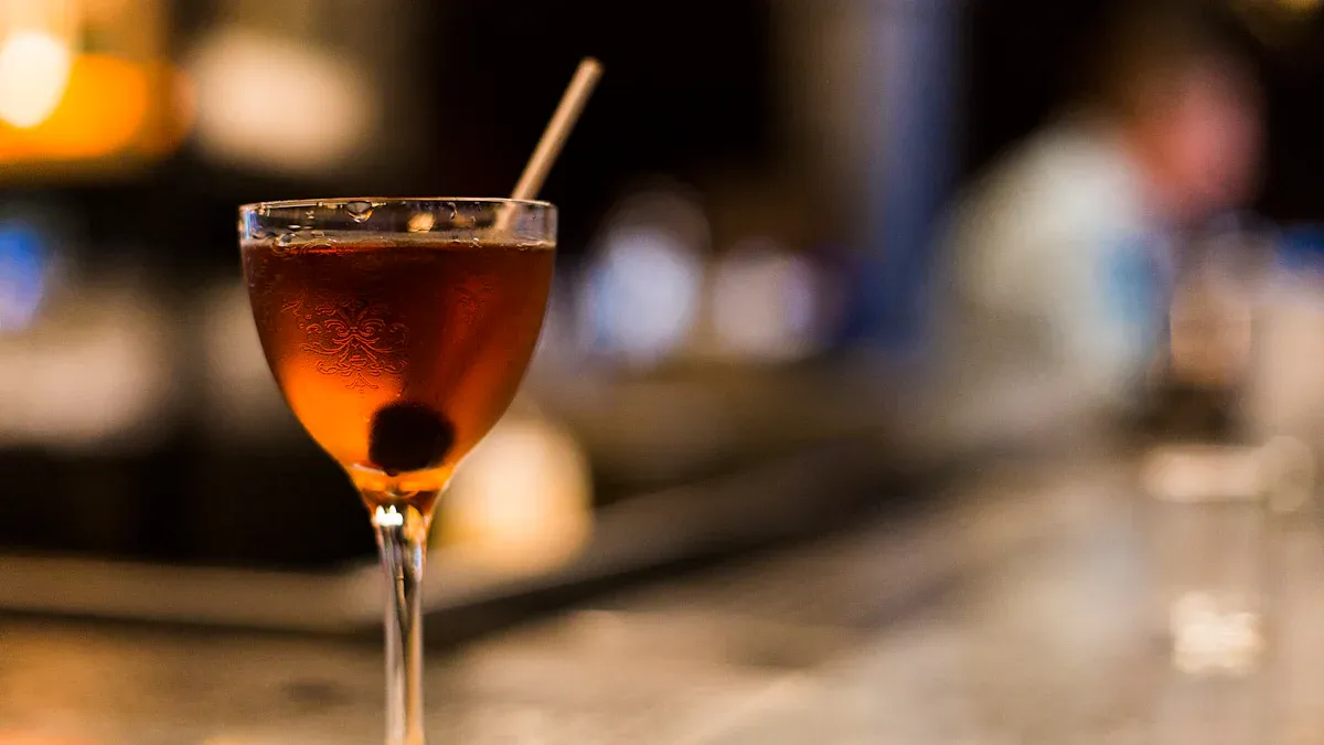 Quick Picks: Top Gifts For Manhattan Drinkers