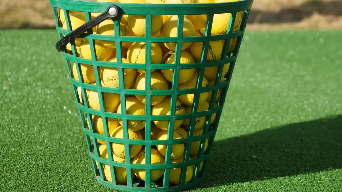 Gift Basket Ideas for Golfers That Stand Out Online