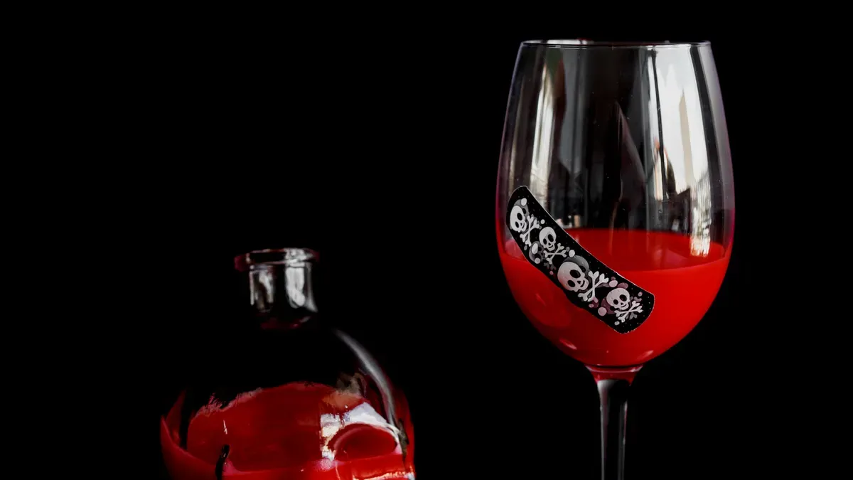 The Negroni Lover'
                style=