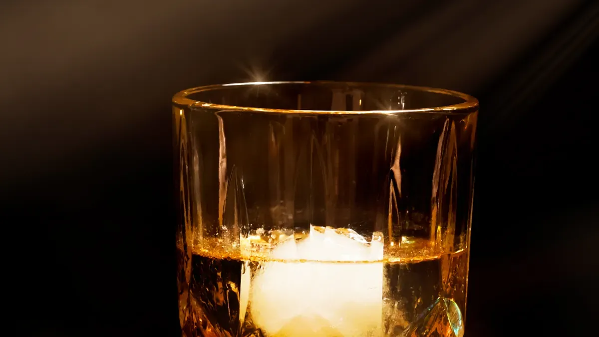 Home Bar Glassware Essentials for Old Fashioned Lovers