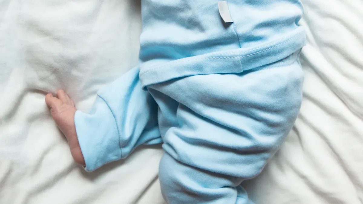 How to Dress Your Baby in a Bed Bag