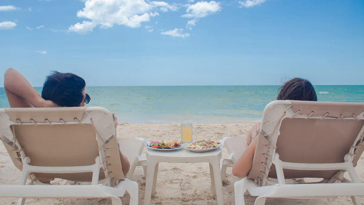 Choosing a Multi-Functional Lounge Bed by the Pool