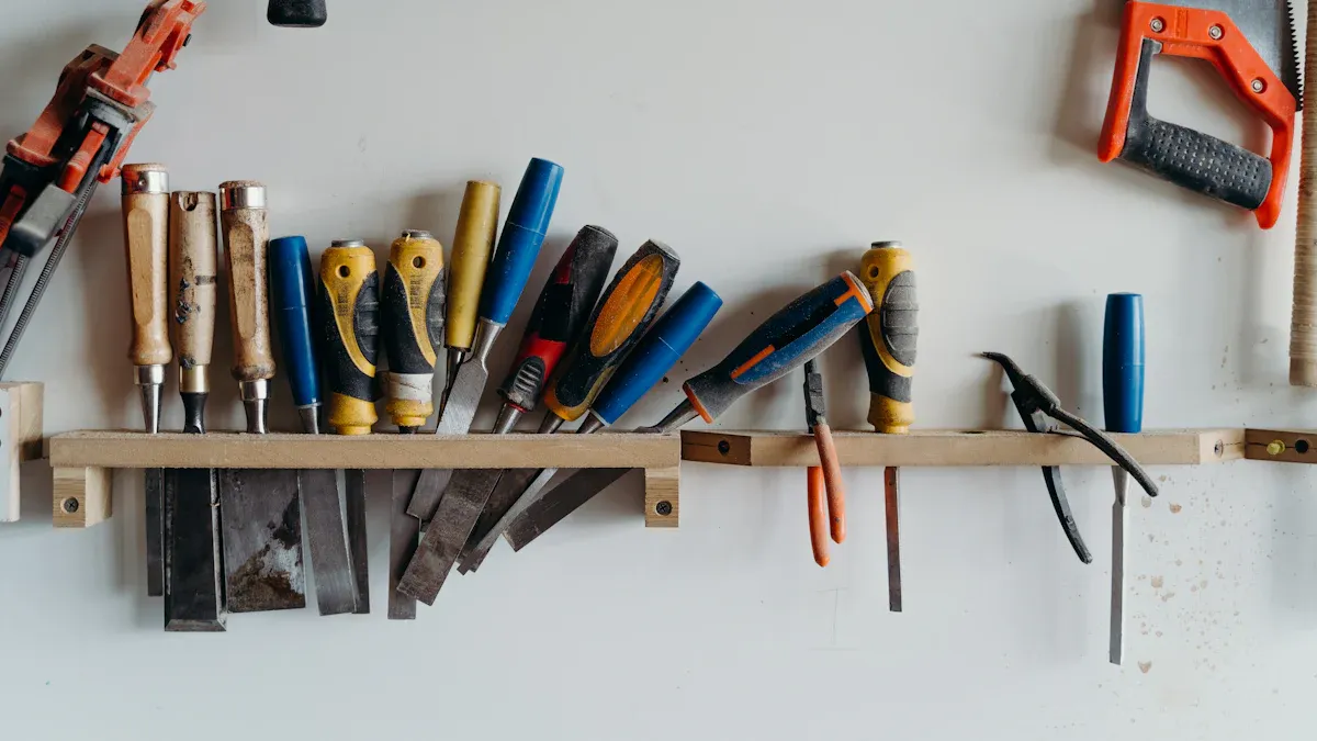 Manutenção e organização de ferramentas domésticas