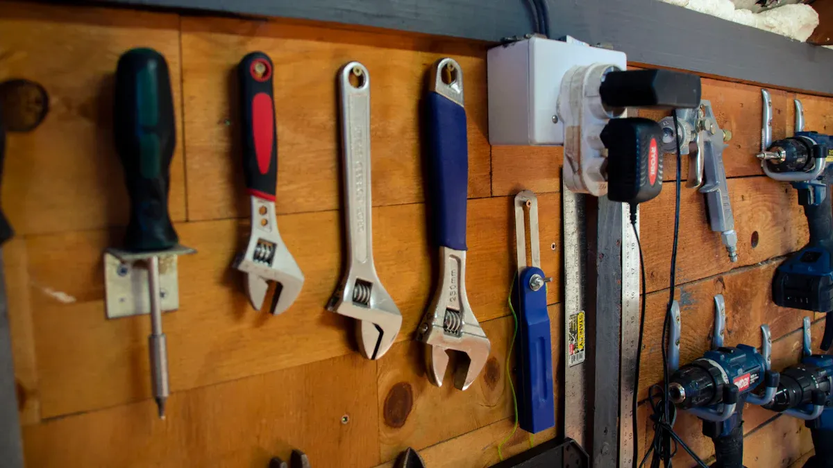 Como escolher as melhores ferramentas domésticas para reparos diários