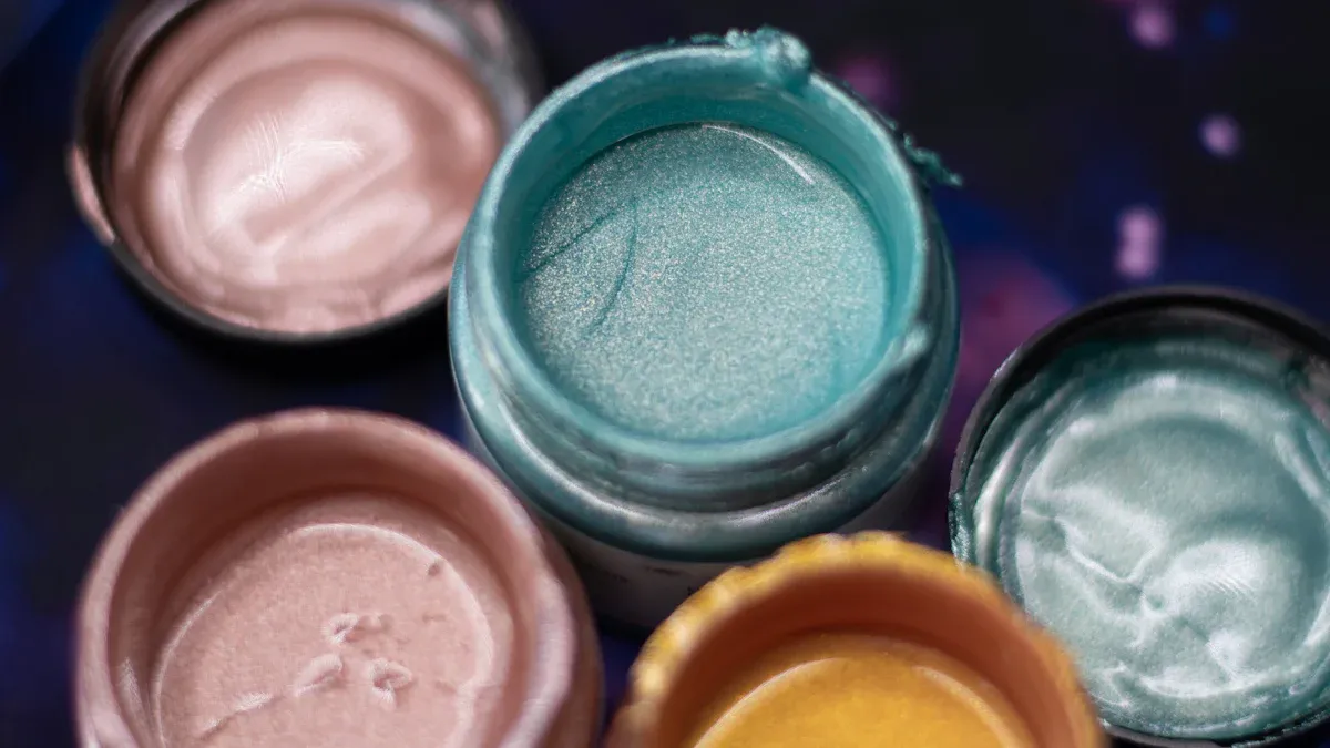 Aluminum Paste or Pearlescent Pigments Which Is Better for Makeup