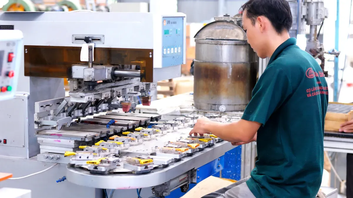Choosing a Progressive Die Stamping Manufacturer