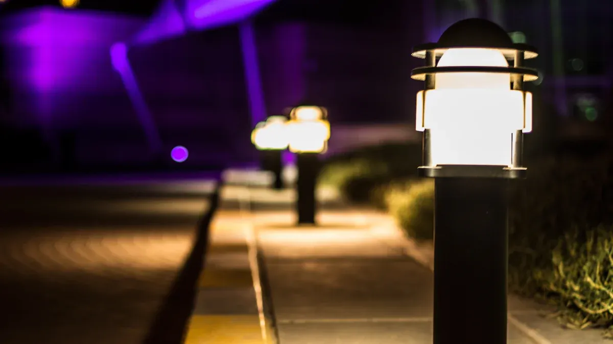 Quick List of the Best Solar Yard Lights