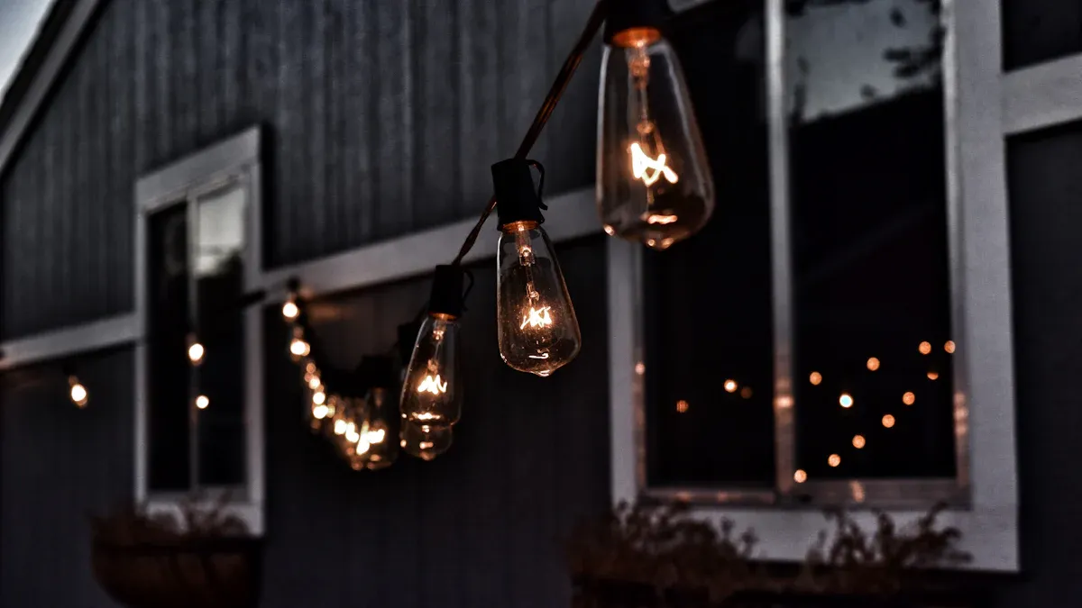 Types of Outdoor Light Nets