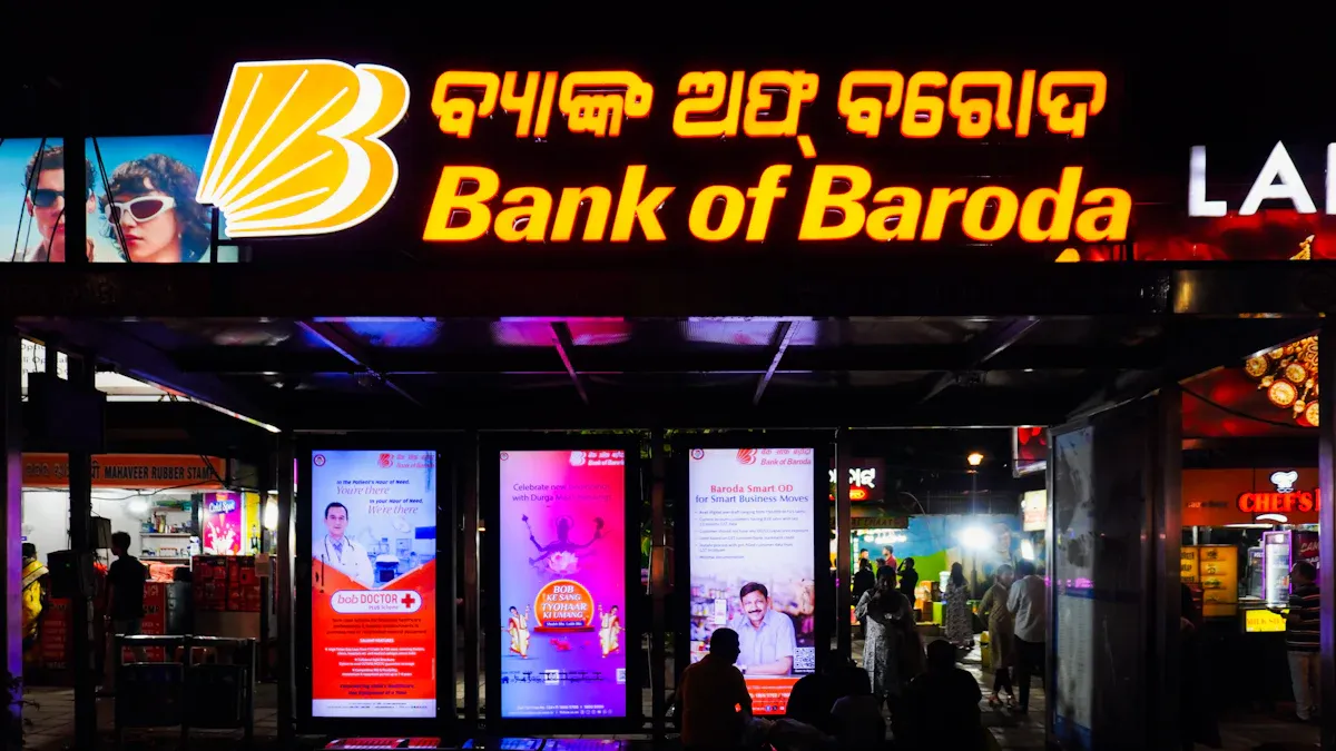 Digital Signage Solutions for Banks