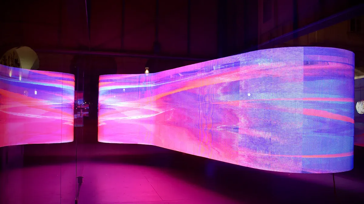 How to choose a curved LED screen