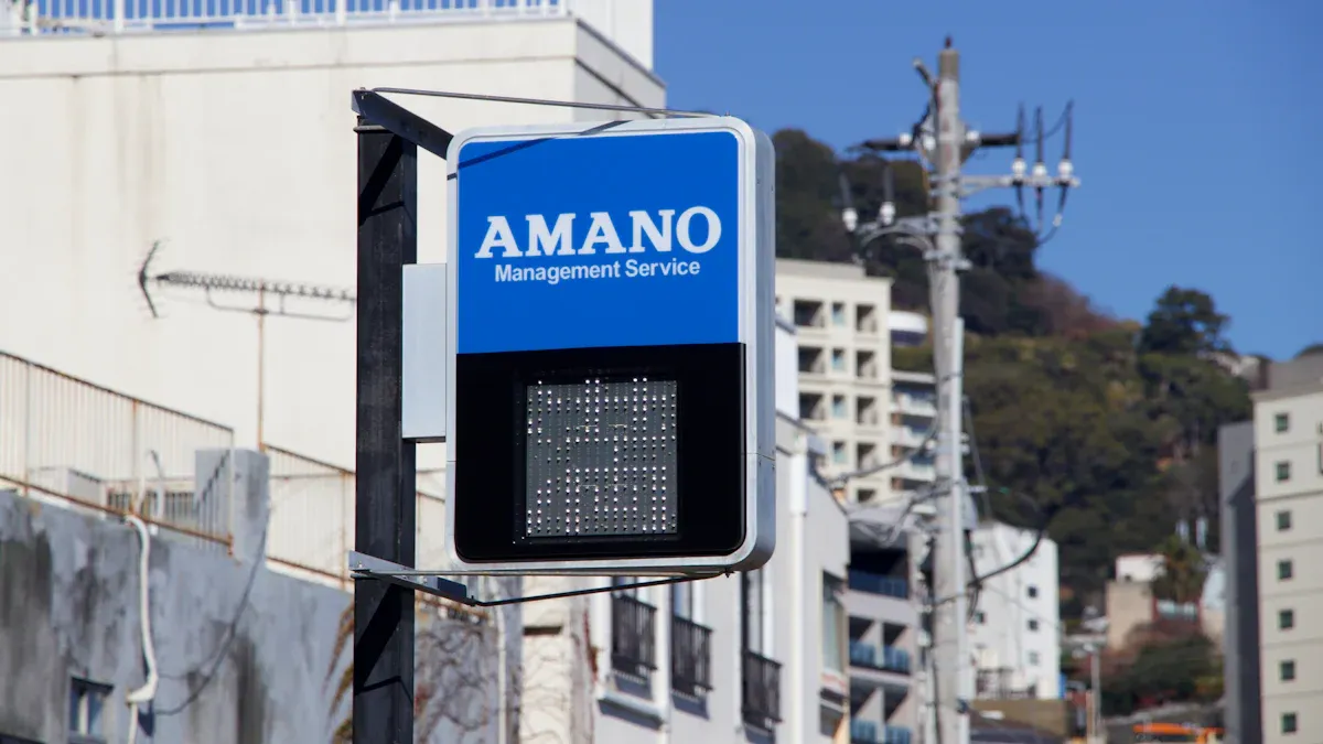 Hospitality digital signage made easy with top providers