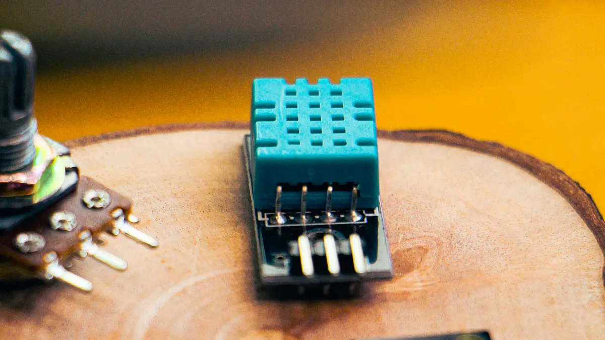 A Beginner’s Guide to 16x2 LCD Display Screen Pinout and Wiring