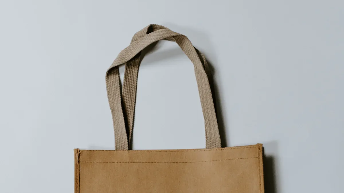 How to Choose the Right Reusable Bag Supplier for Your Business