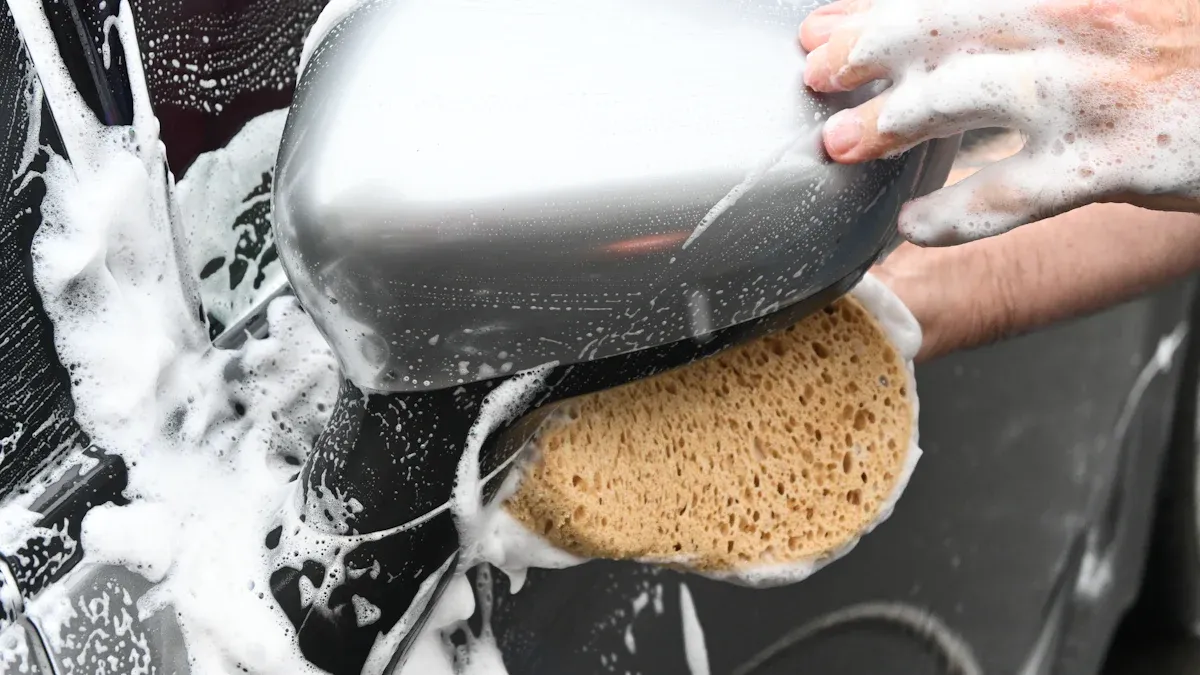 So verwenden Sie Wasserfleckenentferner sicher