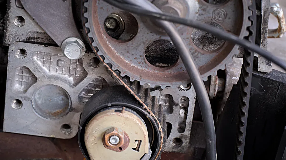 Alternator Belt Operation & Serpentine Belt Replacement