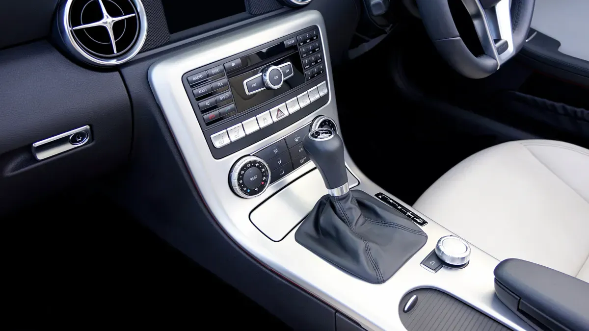 Center Console in Cars
