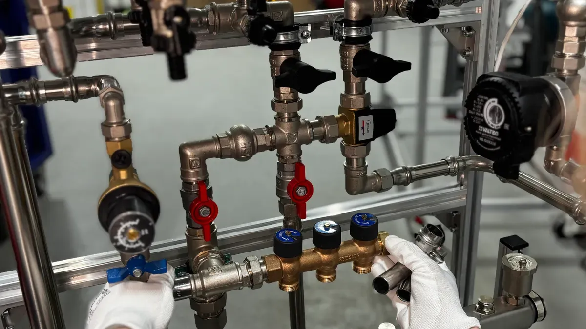 Temperature Control Valve Working Principle, Types, Applications and Diagram