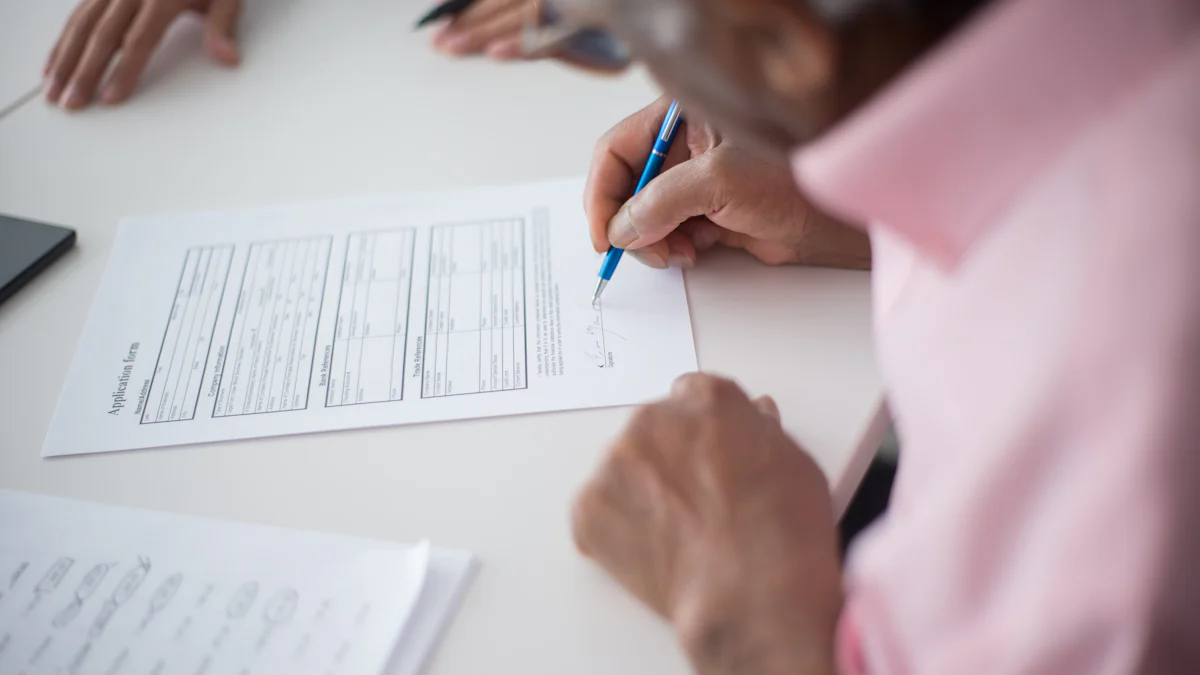 How to List References on a Resume in 2025 with Examples