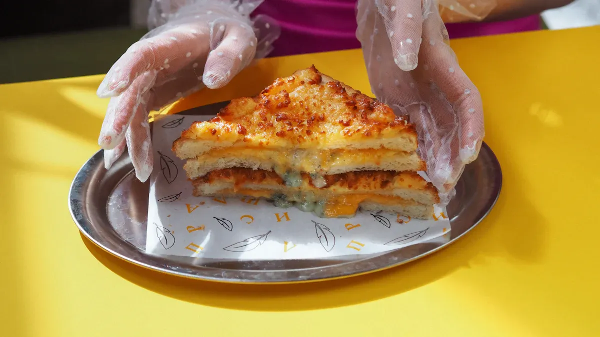 Greaseproof Paper использует