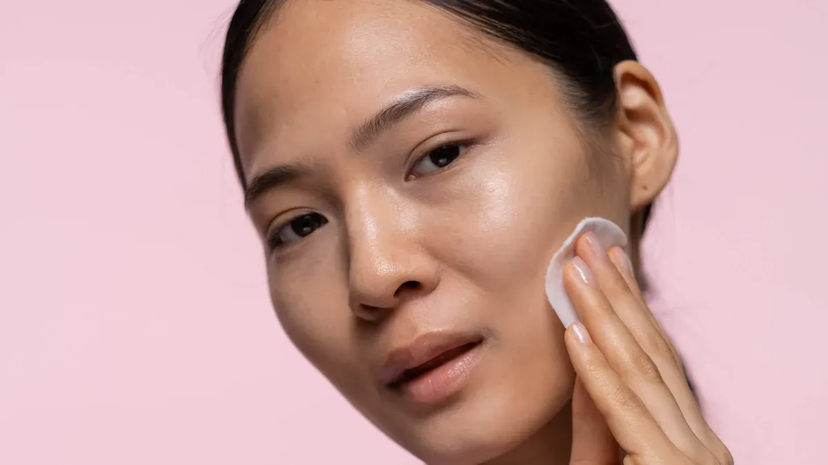 Gentle Makeup Removal Techniques | Makeup Remover for Delicate Skin