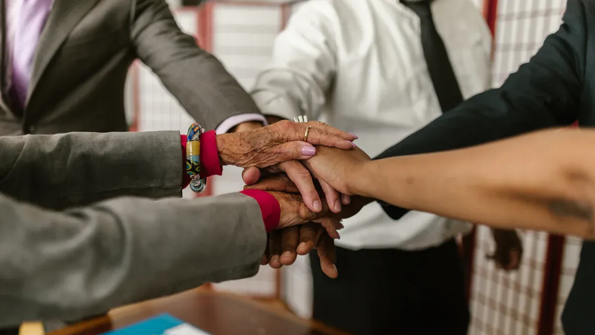 Partner Diversity and Risk Reduction