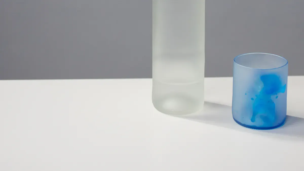 Frosted glass vs. clear glass: key differences