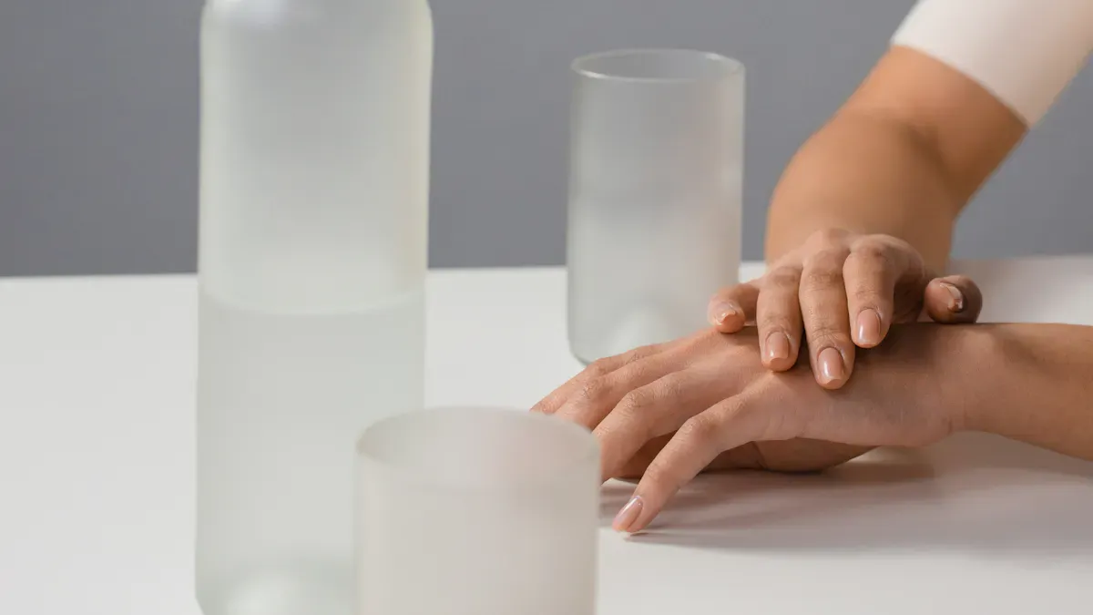 Choosing the right glass for your cosmetic packaging